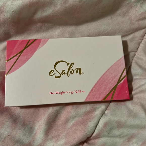 Conceal and cover root powder - Picture 2 of 3